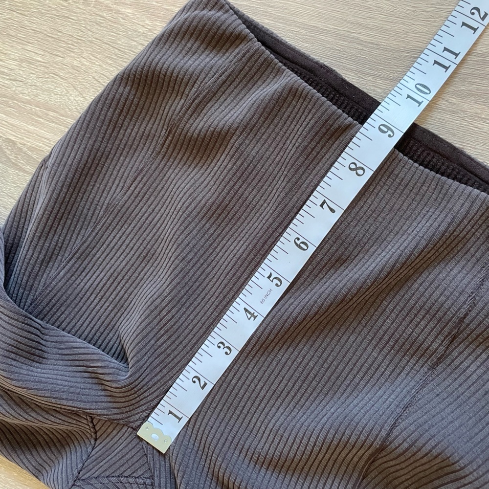 Lululemon Ribbed Softstreme Flared Pant 
Espresso. Size 0 - Picture 10 of 12